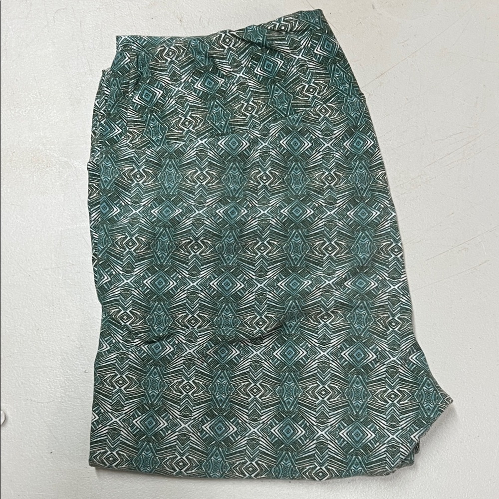 LuLaRoe Green Geometric Leggings